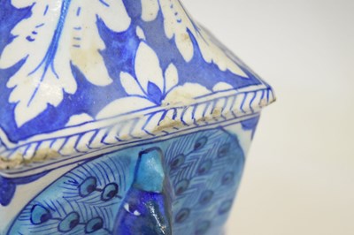 Lot 541 - Iznik style vase