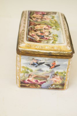 Lot 615 - Capodimonte box