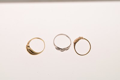 Lot 72 - Three 9ct gold rings