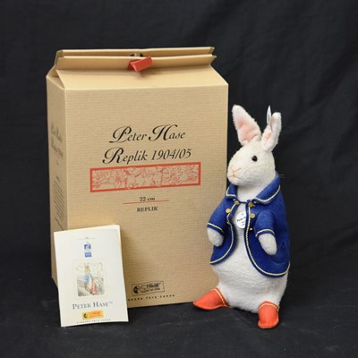 Lot 425 - Steiff - Limited edition 'Peter Rabbit Replica 1904/05'