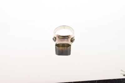 Lot 48 - Smoky quartz silver ring
