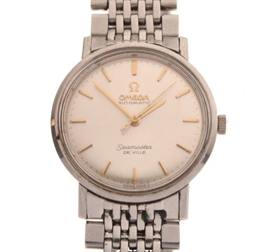 Lot 77 - Mid-size Omega Seamaster De Ville stainless steel wristwatch