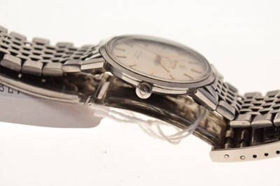 Lot 77 - Mid-size Omega Seamaster De Ville stainless steel wristwatch