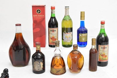 Lot 523 - Quantity of spirits to include Bols Ballerina Apricot, Remy Martin, Haig Dimple, Drambuie, etc