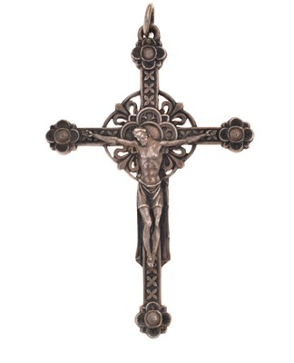 Lot 105 - Continental white metal Corpus Christi and Virgin & Child cross pendant