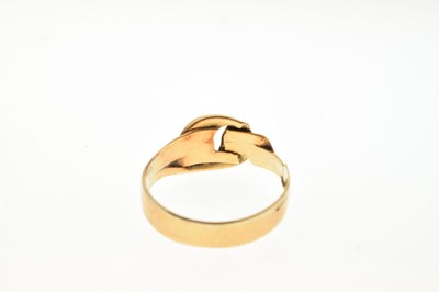 Lot 5 - 18ct gold serpent design ring