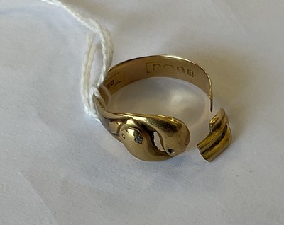Lot 5 - 18ct gold serpent design ring