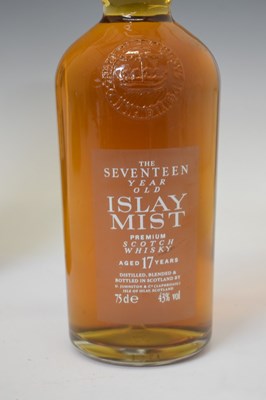 Lot 722 - Islay Mist limited edition Premium Scotch Whisky, aged 17 years