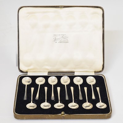 Lot 280 - Cased set of twelve silver demi tasse coffee spoons