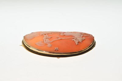 Lot 43 - Late 19th century cameo brooch