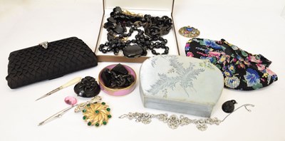 Lot 93 - Collection of jet mourning jewellery and sundry costume jewellery