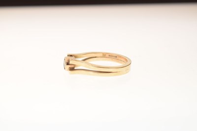 Lot 6 - 9ct gold single stone diamond ring