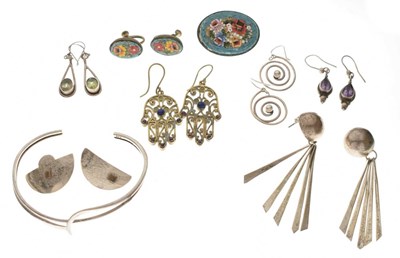 Lot 84 - Quantity of silver and other jewellery