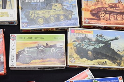 Lot 408 - Quantity of military themed model kits