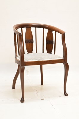 Lot 707 - Edwardian mahogany tub salon chair