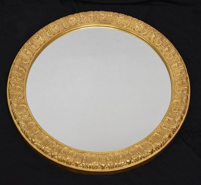 Lot 788 - Circular gilt framed wall mirror