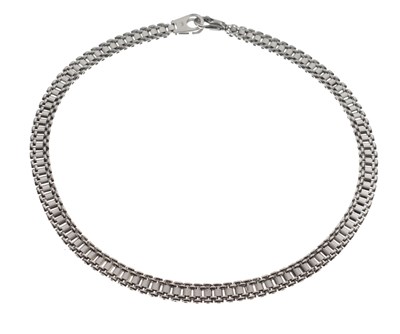 Lot 159 - 9ct white gold necklace