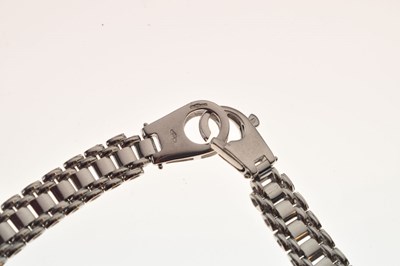 Lot 159 - 9ct white gold necklace