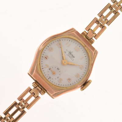 Lot 114 - Avia - Lady's 9ct gold bracelet watch