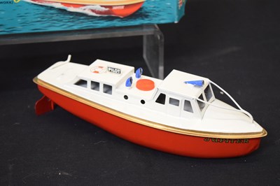 Lot 412 - Sutcliffe Models - Three clockwork model boats