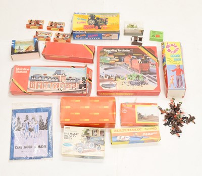 Lot 415 - Mixed quantity of vintage children's toys