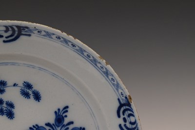 Lot 537 - Delft charger