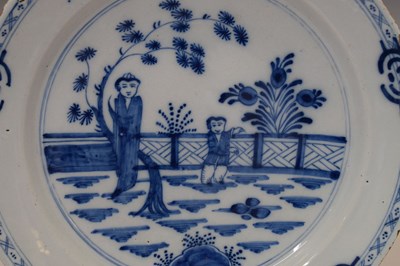 Lot 537 - Delft charger