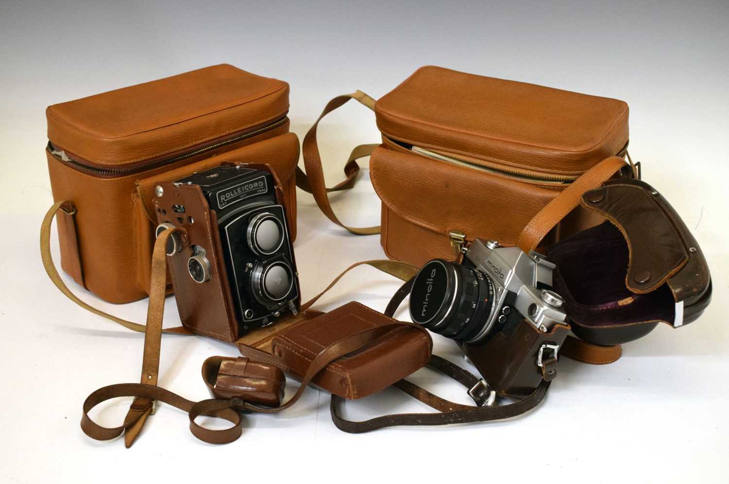 Lot 379 - Rolleicord Franke & Heidecke camera and camera accessories