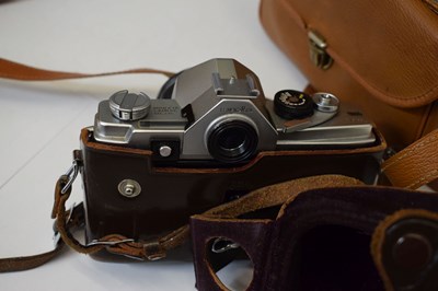 Lot 379 - Rolleicord Franke & Heidecke camera and camera accessories