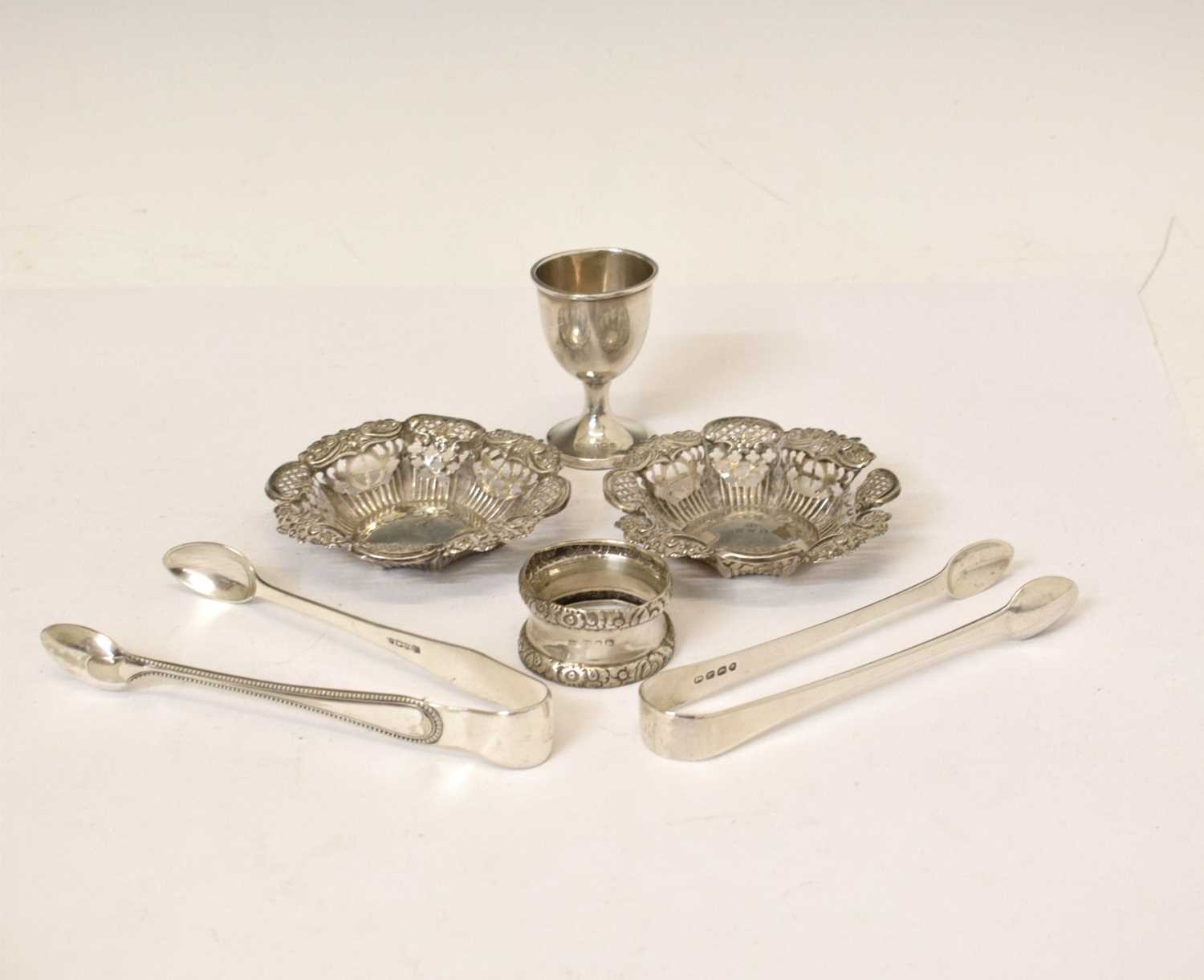 Lot 164 - Pair of Victorian pierced silver bon bon