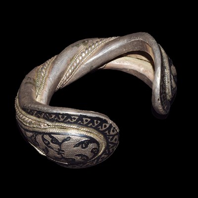 Lot 69 - Niello decorated cuff bangle