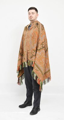 Lot 484 - Early 20th century Paisley shawl