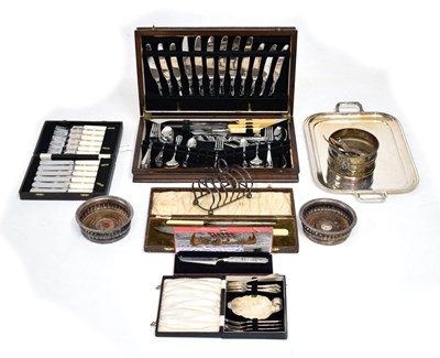 Lot 778 - Quantity of silver-plated items