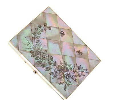 Lot 301 - Late Victorian mother-of-pearl purse