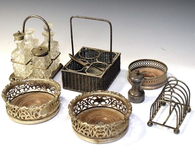 Lot 602 - Assorted silver-plated wares