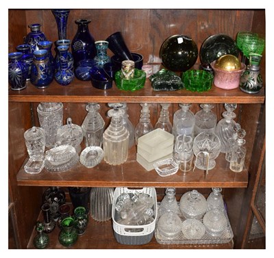 Lot 558 - Assorted glassware