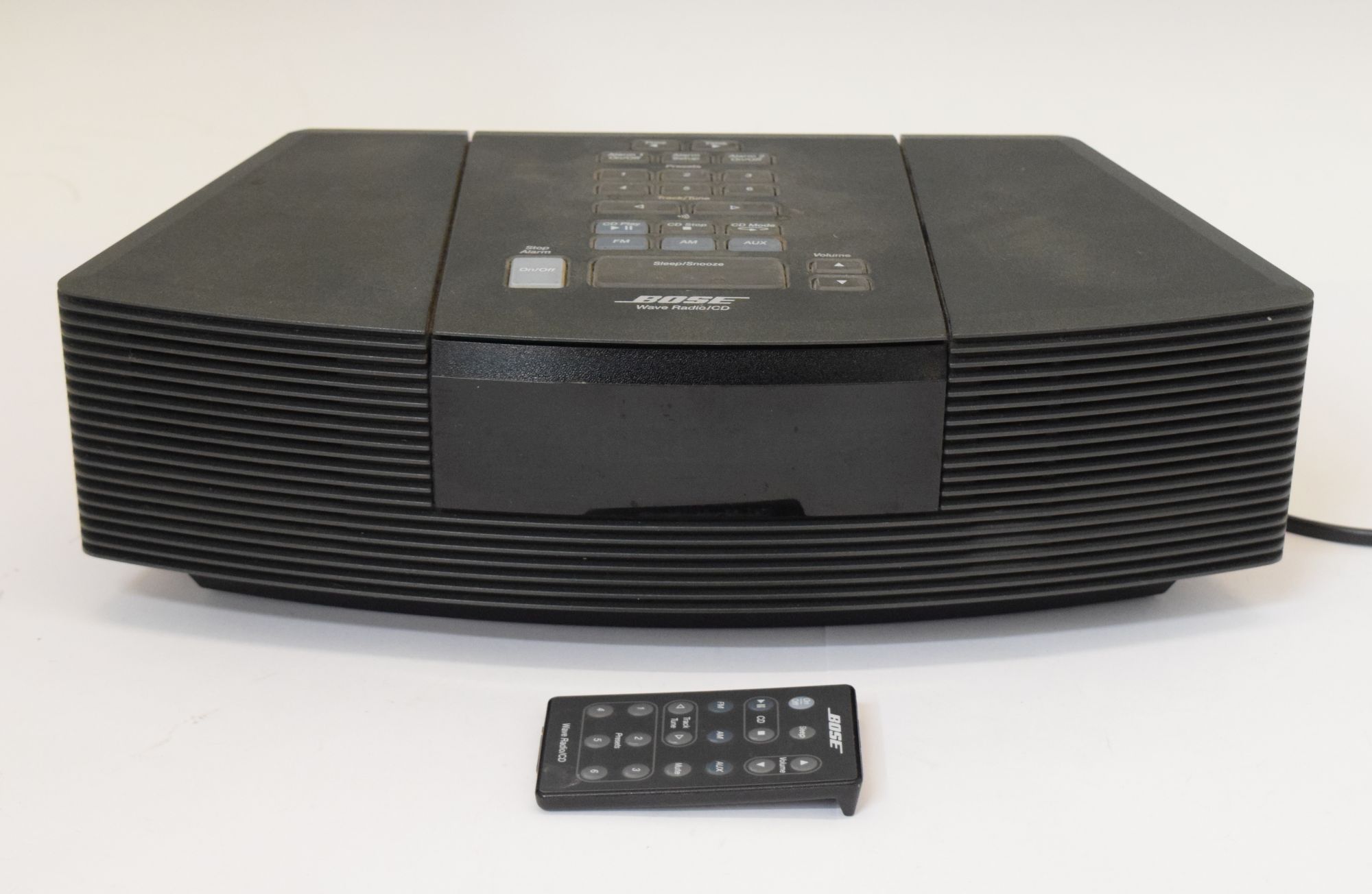 Lot 801 Bose AWRC3G Wave Radio/CD Player with remote