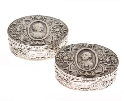 Lot 91 - German late 19th/early 20th pair of silver oval lidded snuff boxes