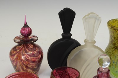 Lot 518 - Quantity of 20th century perfume bottles, art glass, etc