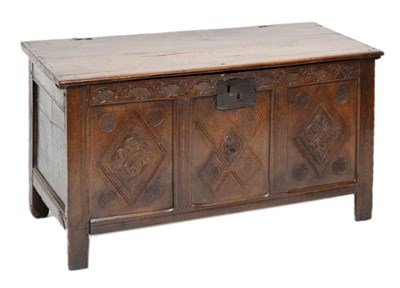 Lot 402 - Oak coffer