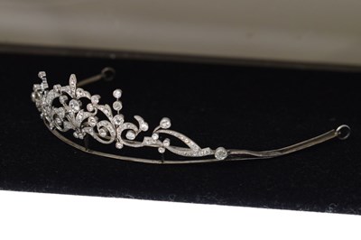 Lot 21 - Early 20th century Belle Époque diamond tiara