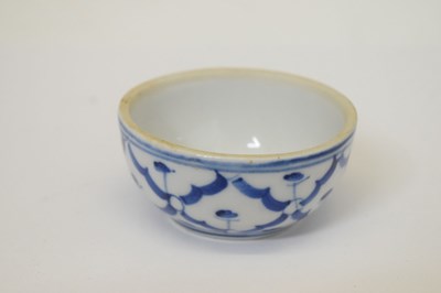 Lot 305 - Chinese Famille Rose bowl, etc.