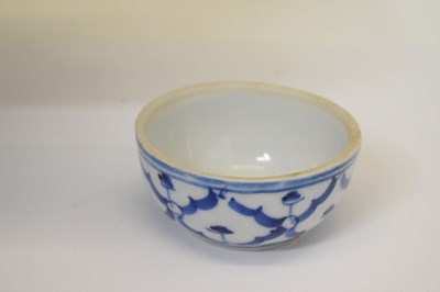 Lot 305 - Chinese Famille Rose bowl, etc.