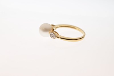 Lot 36 - 9ct gold, diamond and pearl ring