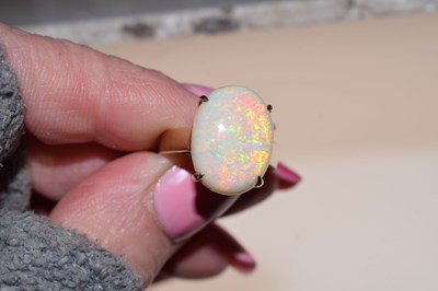 Lot 34 - Opal single stone ring