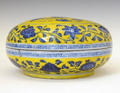 Lot 306 - Chinese yellow ground bowl and cover