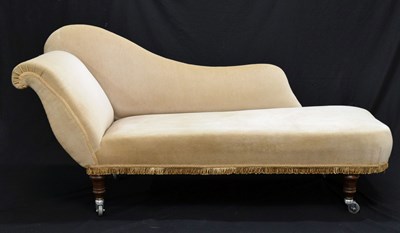 Lot 446 - Early 20th century chaise longue