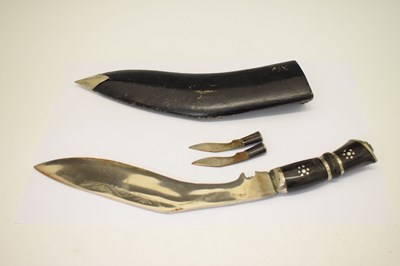 Lot 253 - Indian Kukri knife and a modern dagger