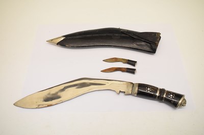 Lot 253 - Indian Kukri knife and a modern dagger