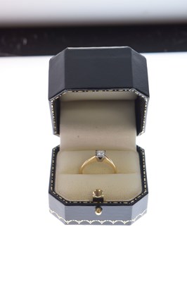 Lot 4 - Single stone Canadian diamond 18ct gold ring